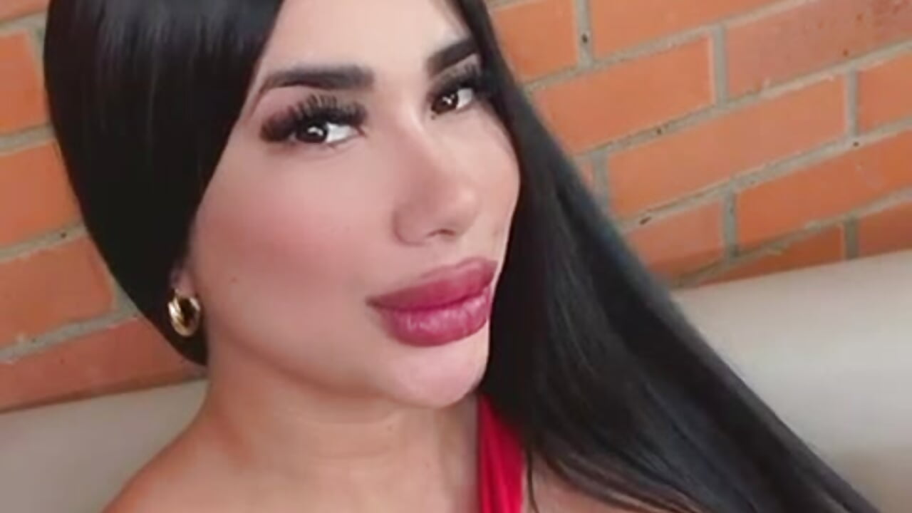 Creo que el rojo es mi color ❤ - video van kiim_taaylor cam-model