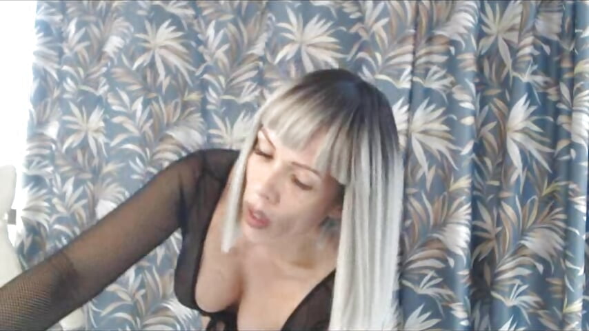 Pregnant milf dildo ride squirting - video by AmySuperHeroes cam model