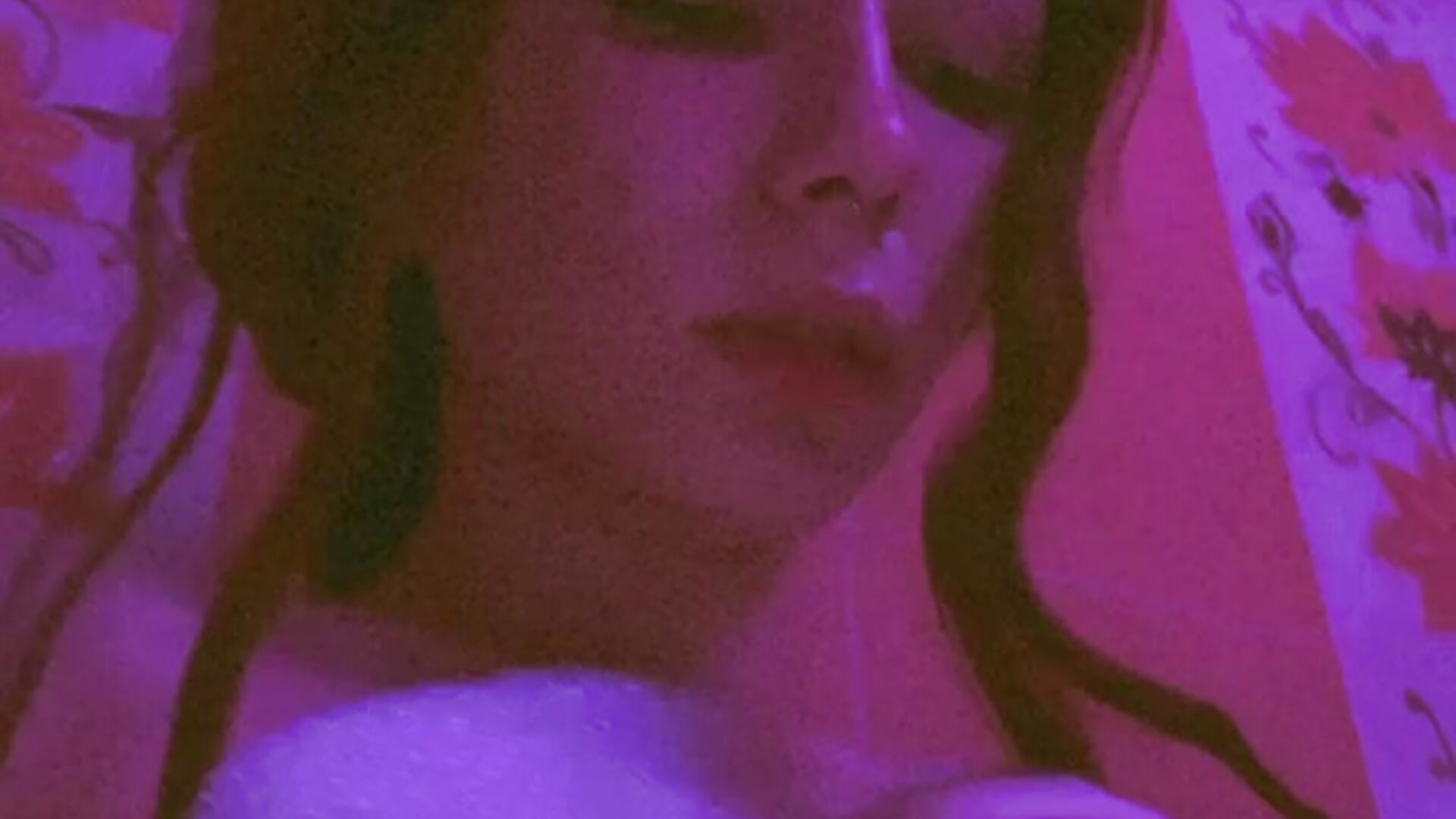 Playing with my tits in a bubble bath! - video by Annbarbiee cam model