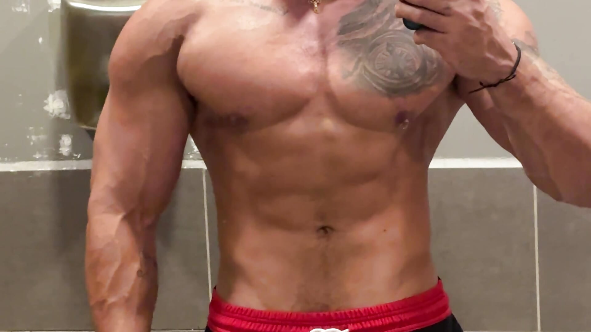 Massimo gym – video modela na kameri MassimoWalton2