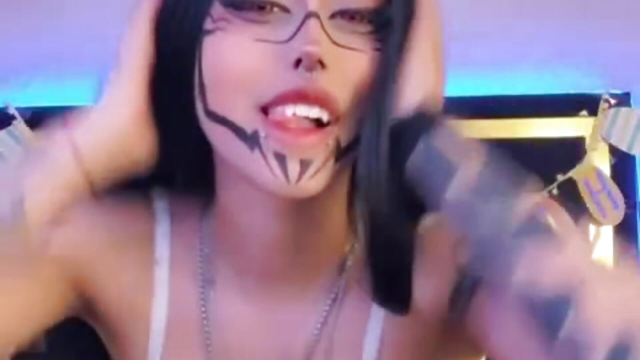 WhatsApp Video 2026-03-31 at 10,09,00 PM - video oleh Bunny_O kamera model