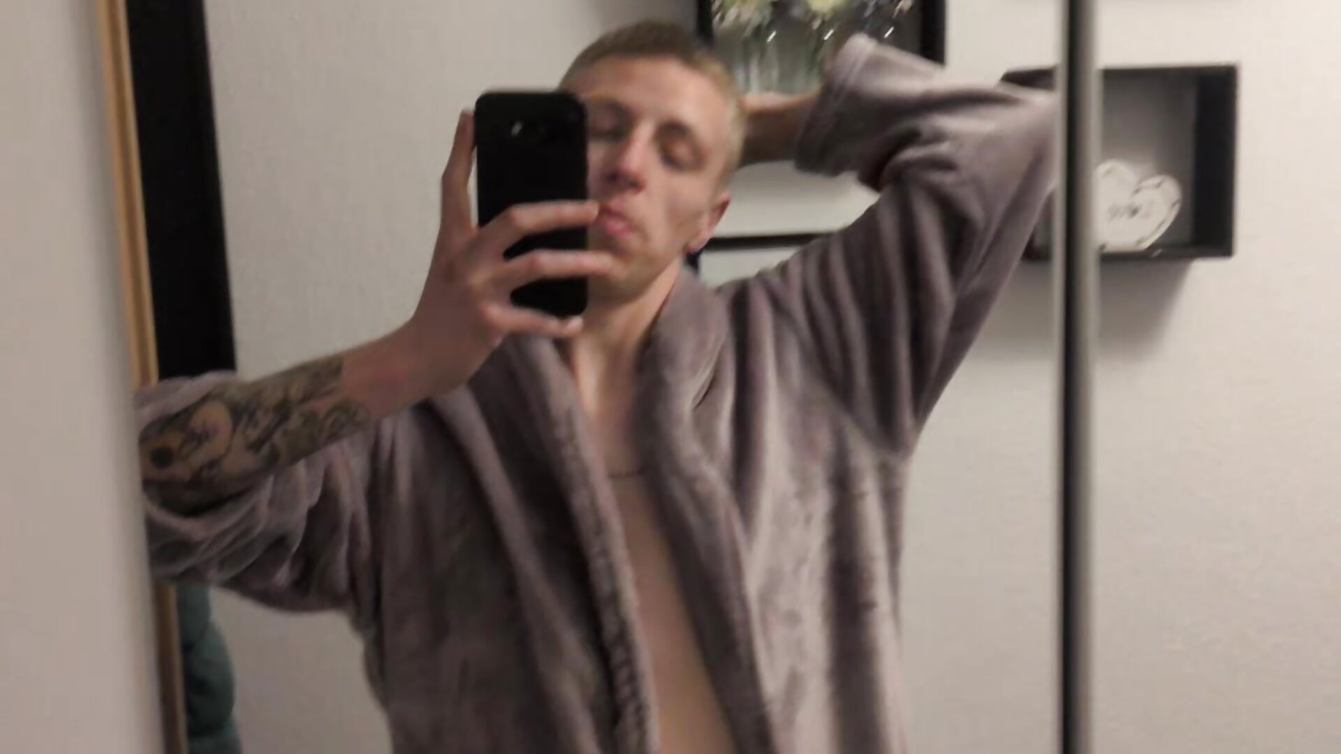 Das was ich gerade geil finde. Richtiges Video ungefähr 3 min - Video von W3rtzuio Cam-Model