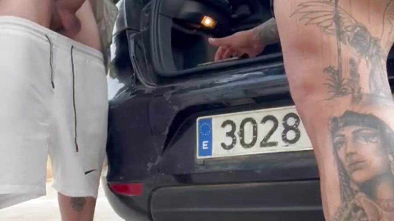 Pajeandome en la calle con mi primo - video by charlye_inkkkk cam model