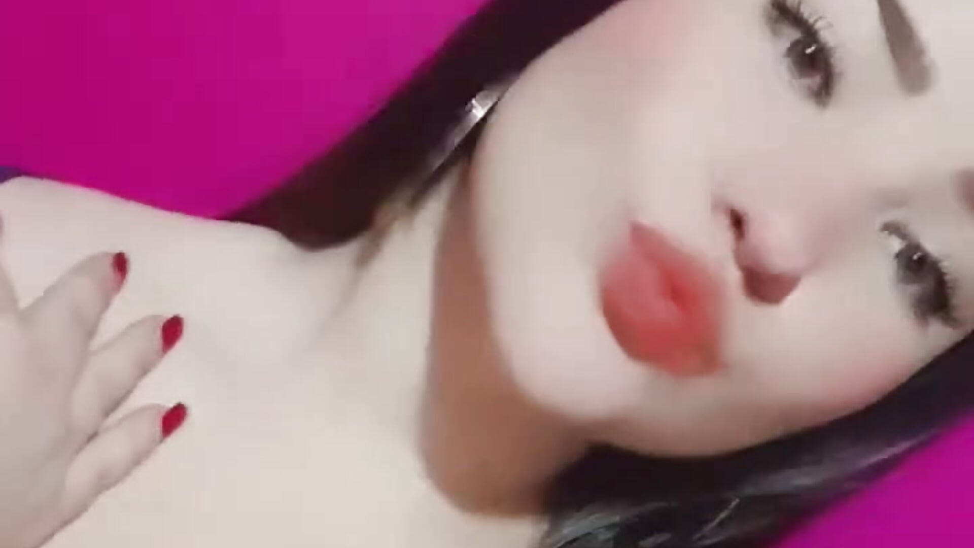Kiss for you💋 - video by saritaa_8 cam model