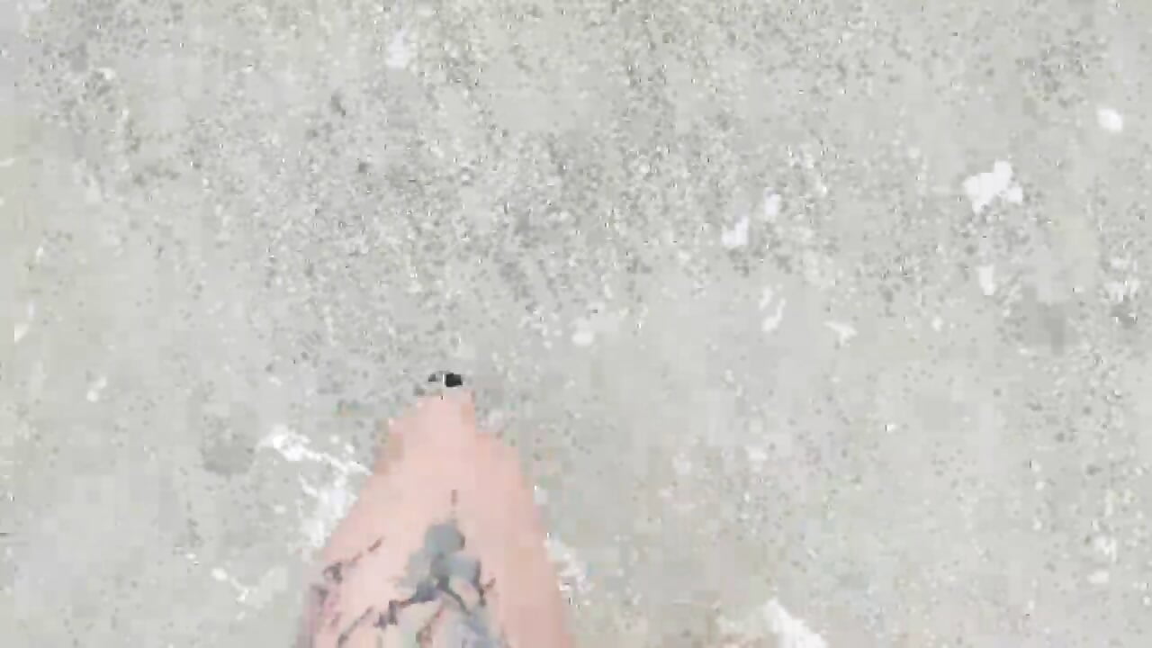 My legs/ Feet on the Beach!😘 - video by Kiara-Rider cam model