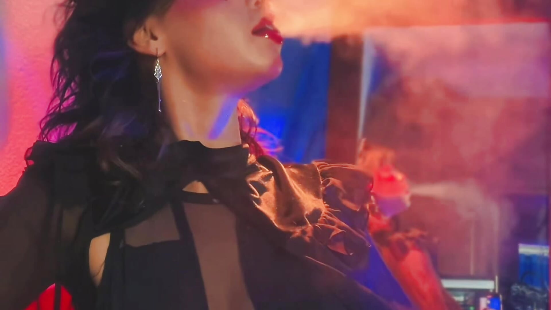 Come let's smoke and fuck all night - video by Kitty_arts cam model