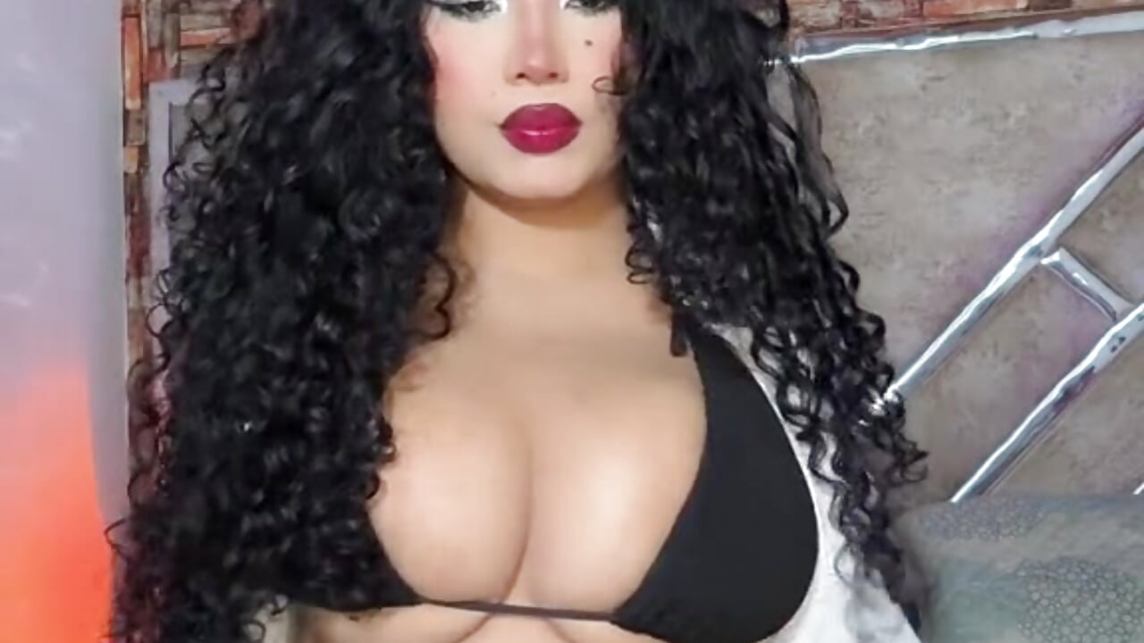 No Melo does like you 🔥🥵 – видео вебкам-модели G_Poseidon_y_Cloe