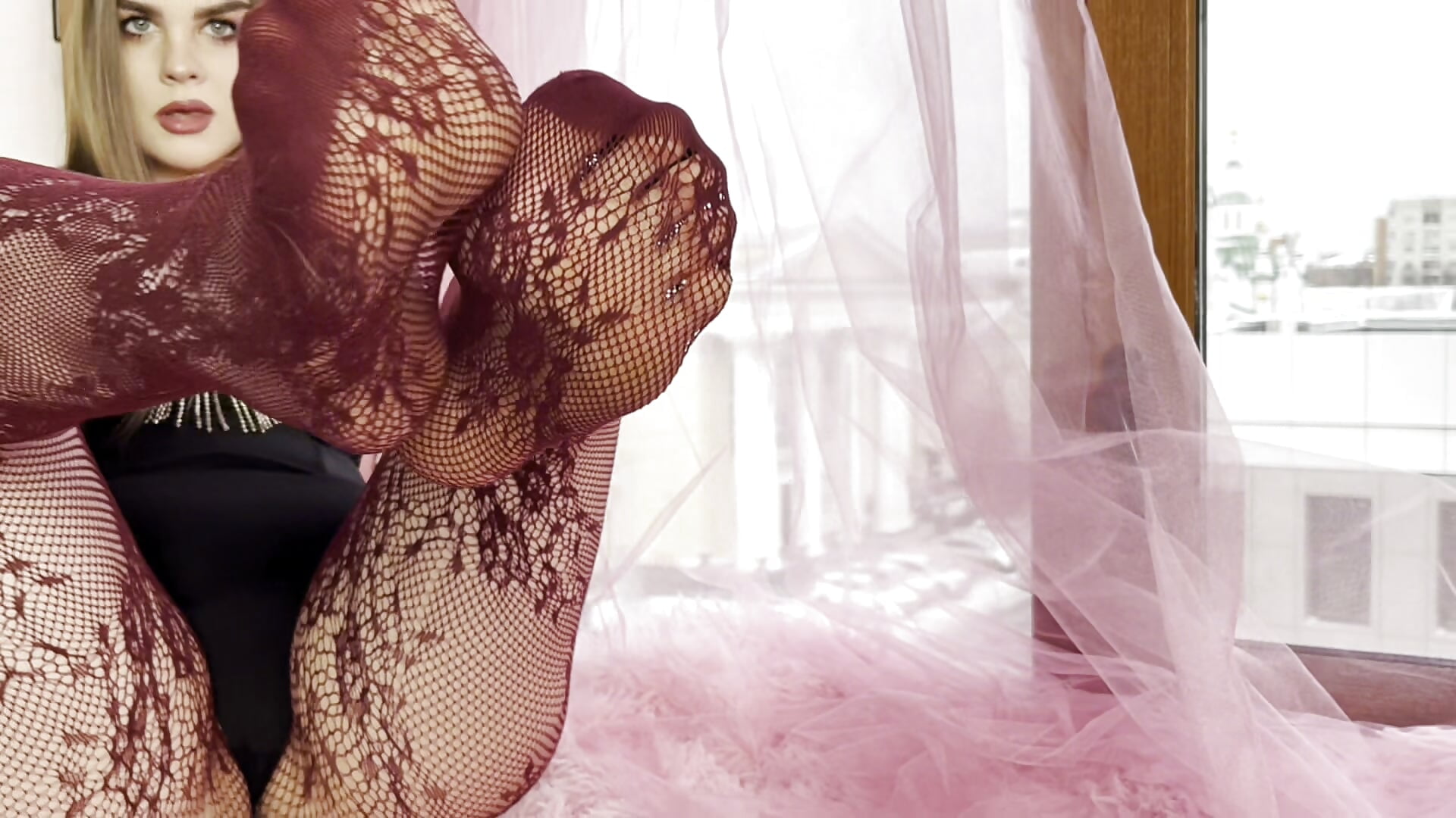 I want you to feel it🎄 - video by ErlineDashow cam model