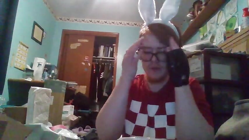 Naughty Bunny intro – video af MABlueLilly