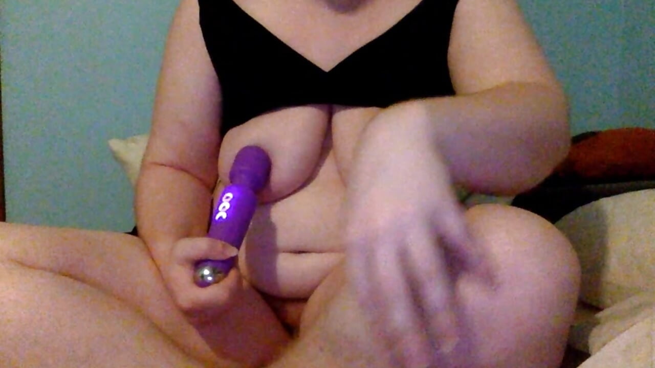 Boob jobs – video af MABlueLilly