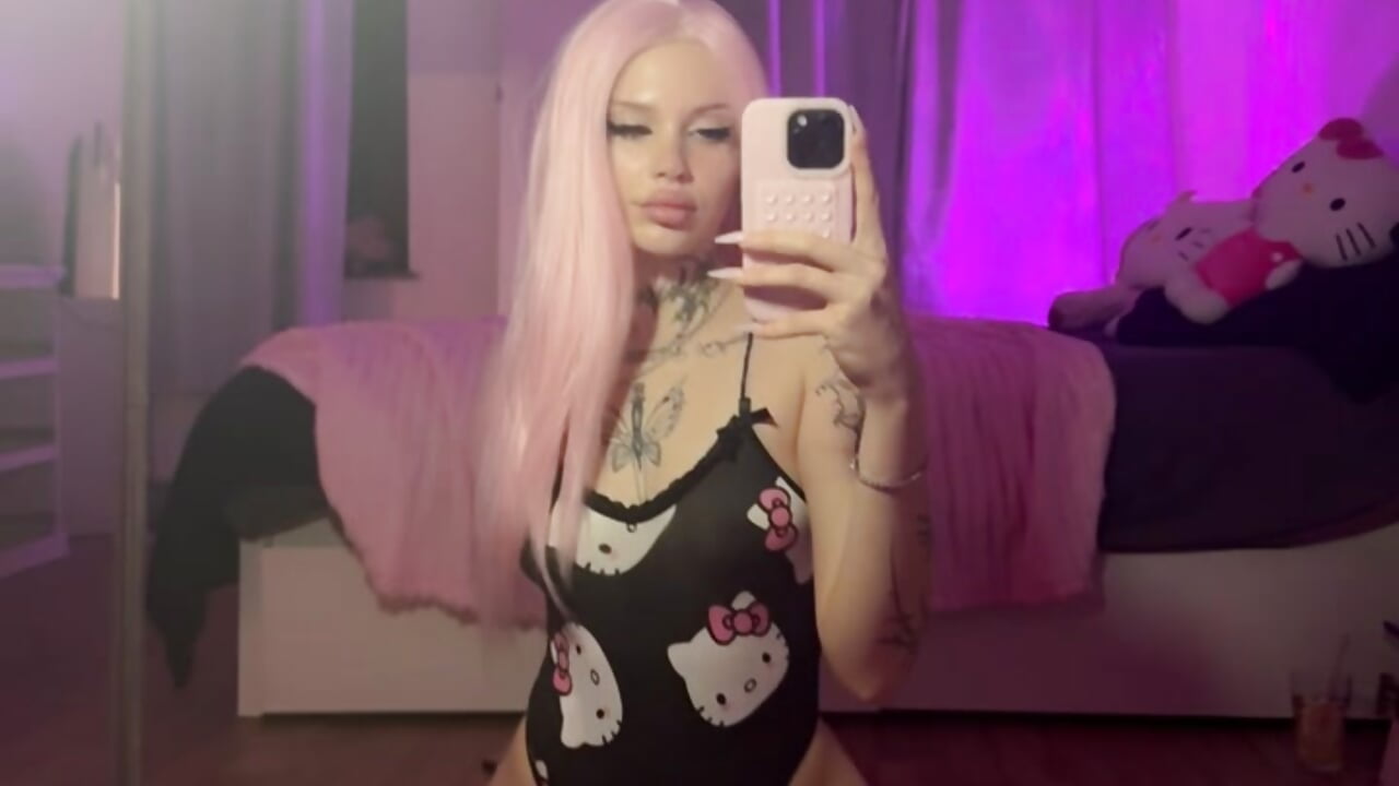 profile-intro-video-176211 - video by Julamayana cam model