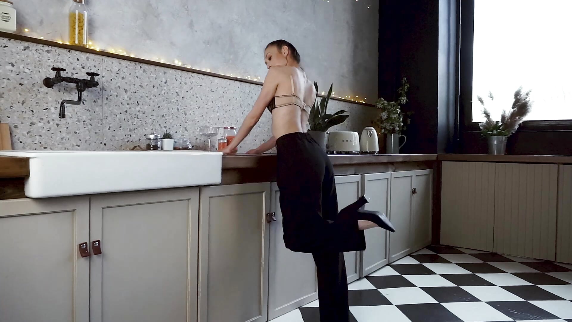 Let's meet, I'm Chloe! - فيديو من ChloeTeles_ موديل الكام