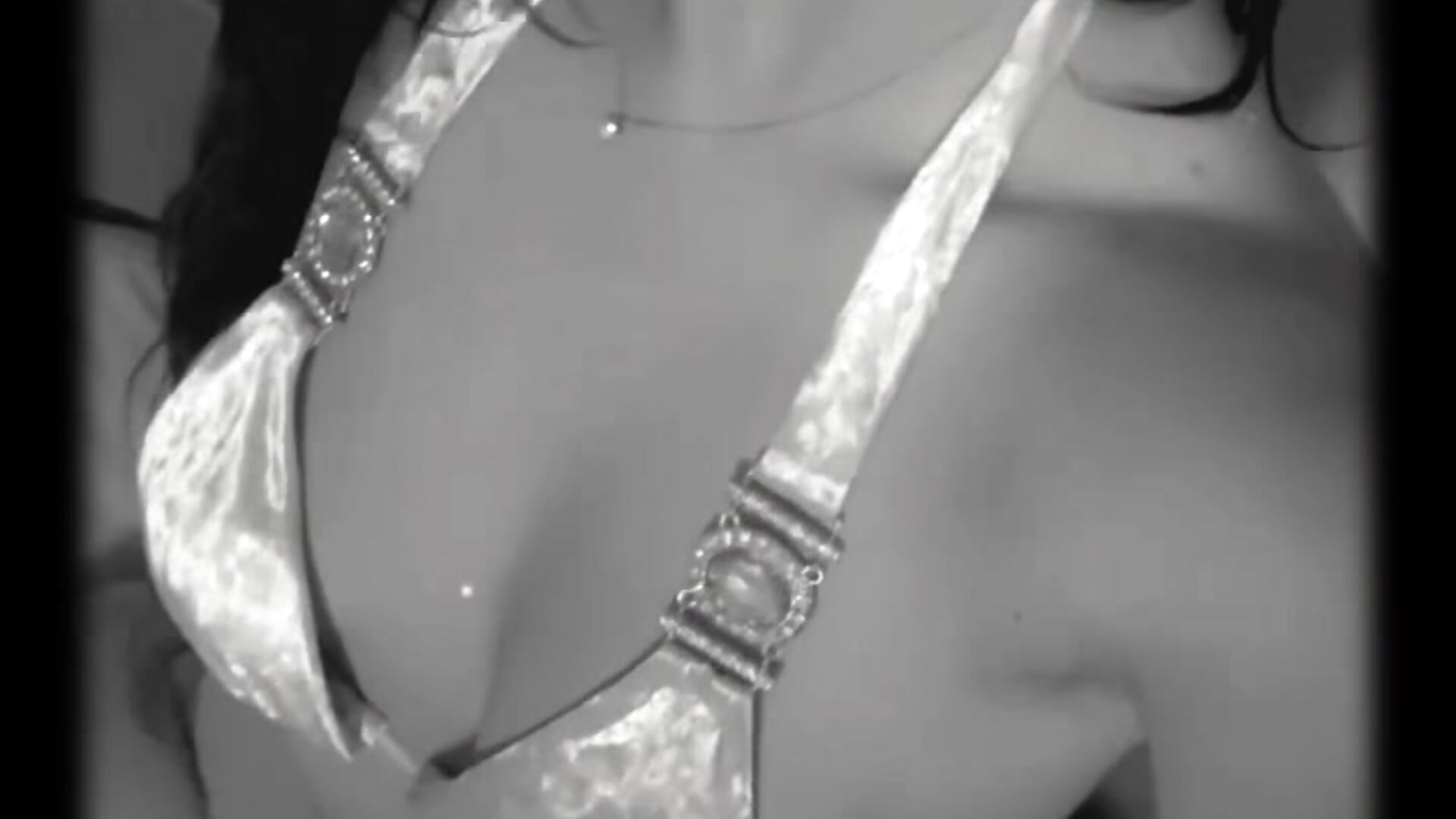 🍭 - video by GiuliaHarvey cam model