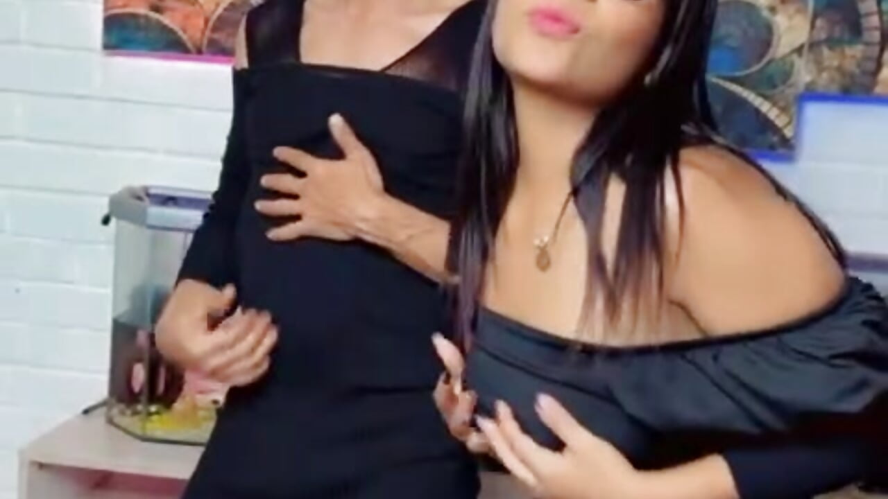 Hot hot hot - video by Couple_MysticyKloeh cam model