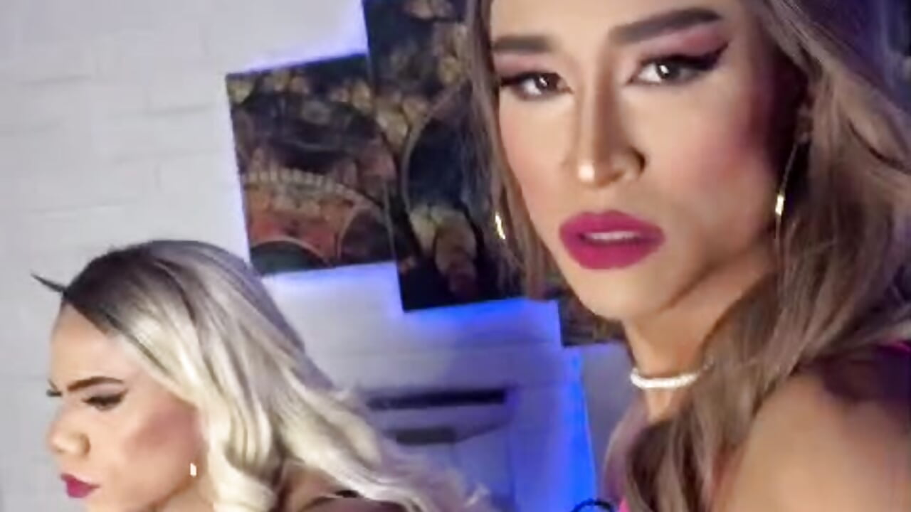 hot girls in action - video by Couple_MysticyKloeh