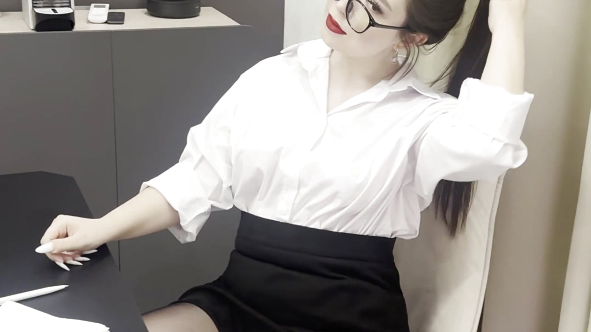 Office games - video by MaliTai cam model