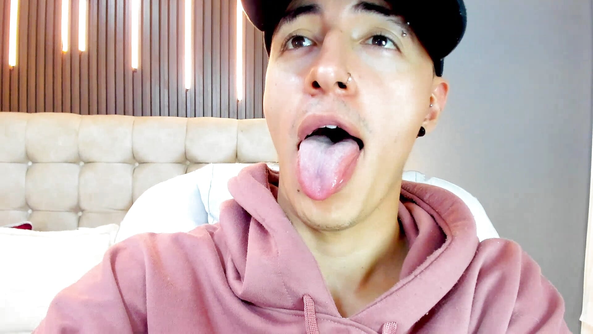 mouth fetish gay - video oleh model kamera Lobo_17_