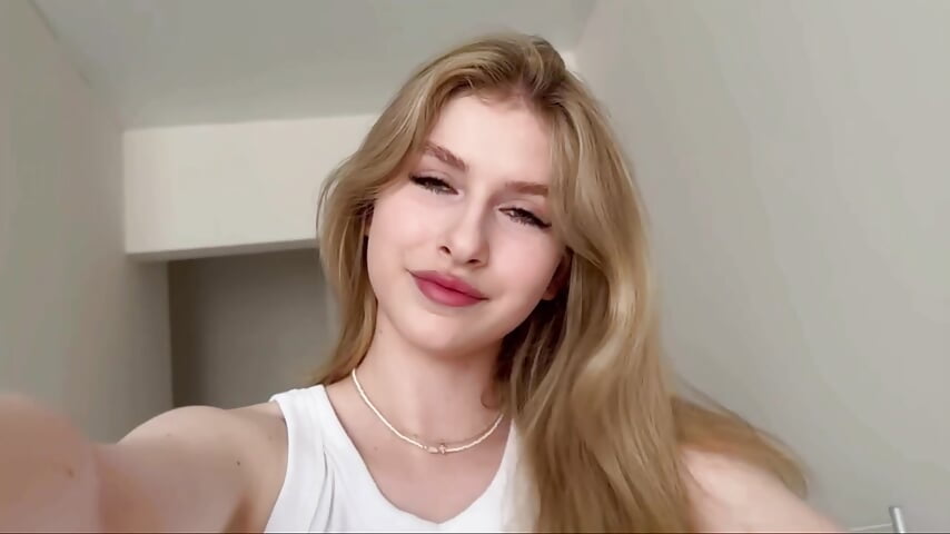 Cute - video by Scarlett_Florence cam model