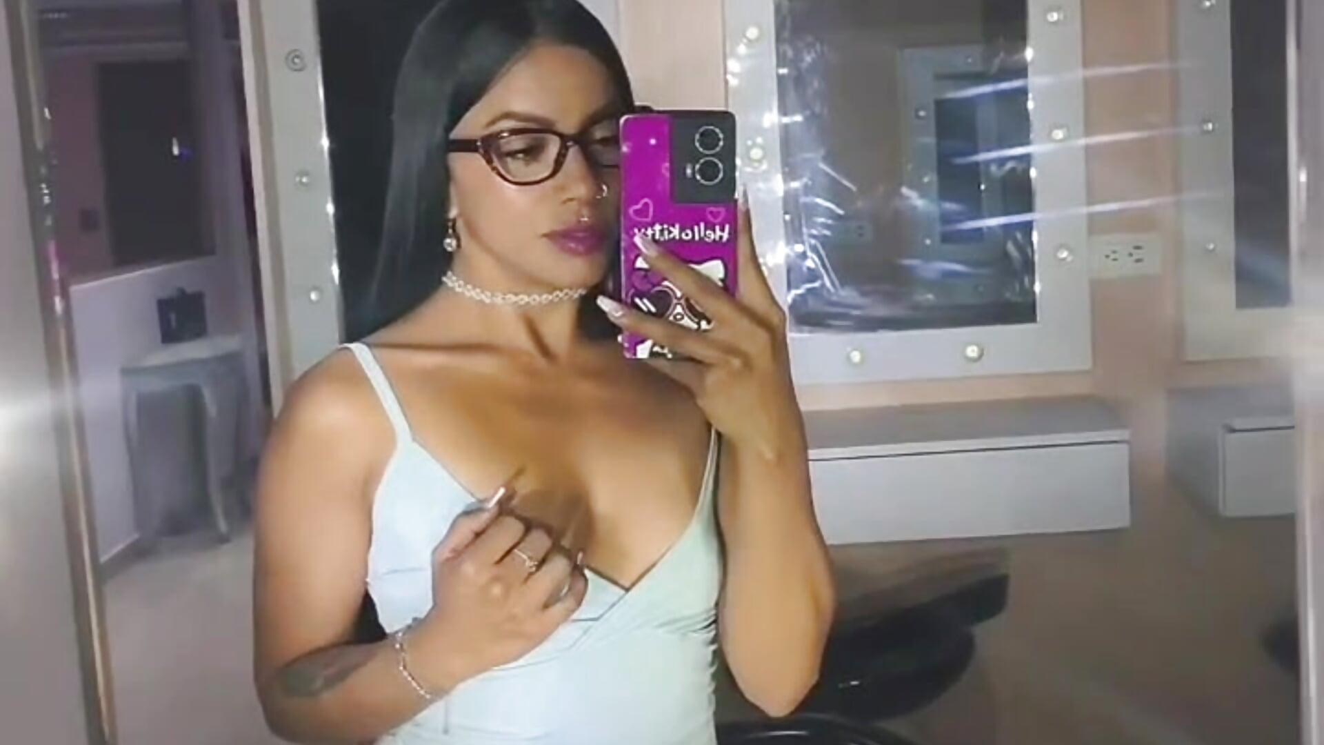 🍇🫦 - video by Amber_villalobos_ cam model