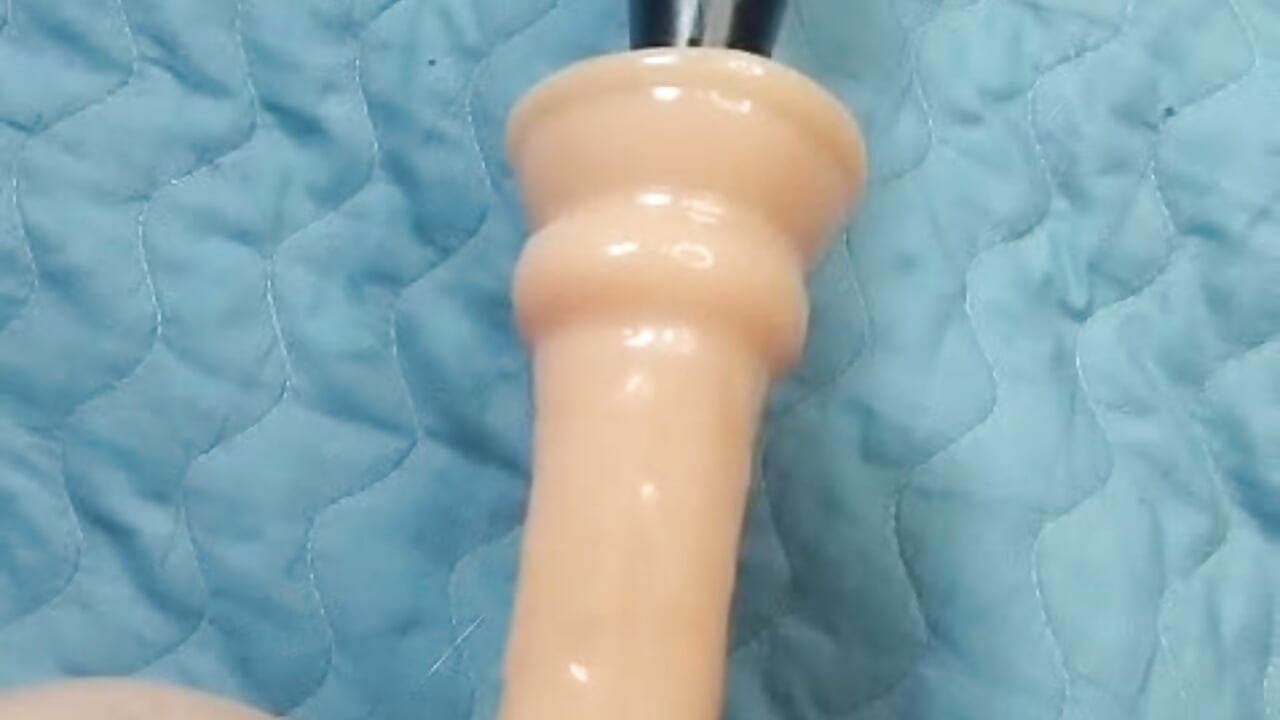 Masturbating with a dildo in my ass 🫣😛 - video Kim_19 kameramallilta