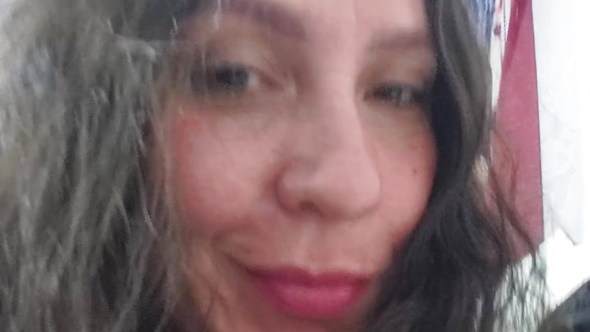 Hello loves - video av naihroby cam-modell
