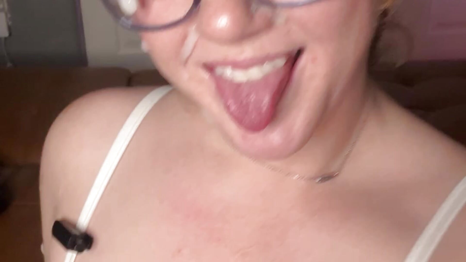 IMG_8728 - video by Scarlettredff cam model