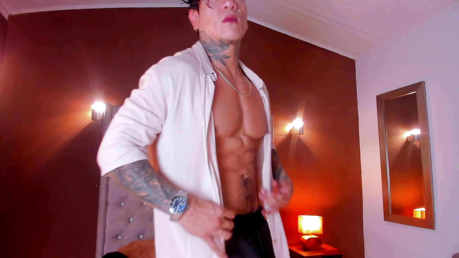 tattos – video od webkamerové modelky Dantesuarez28