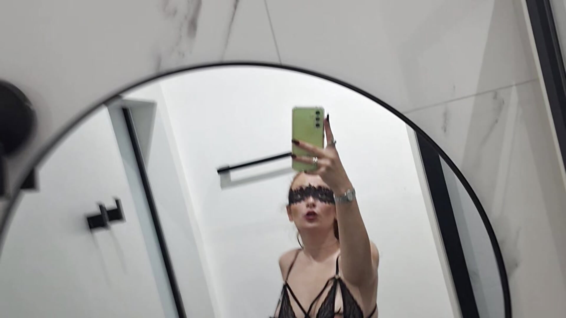 Enjoy my dress - Video von ChaModX