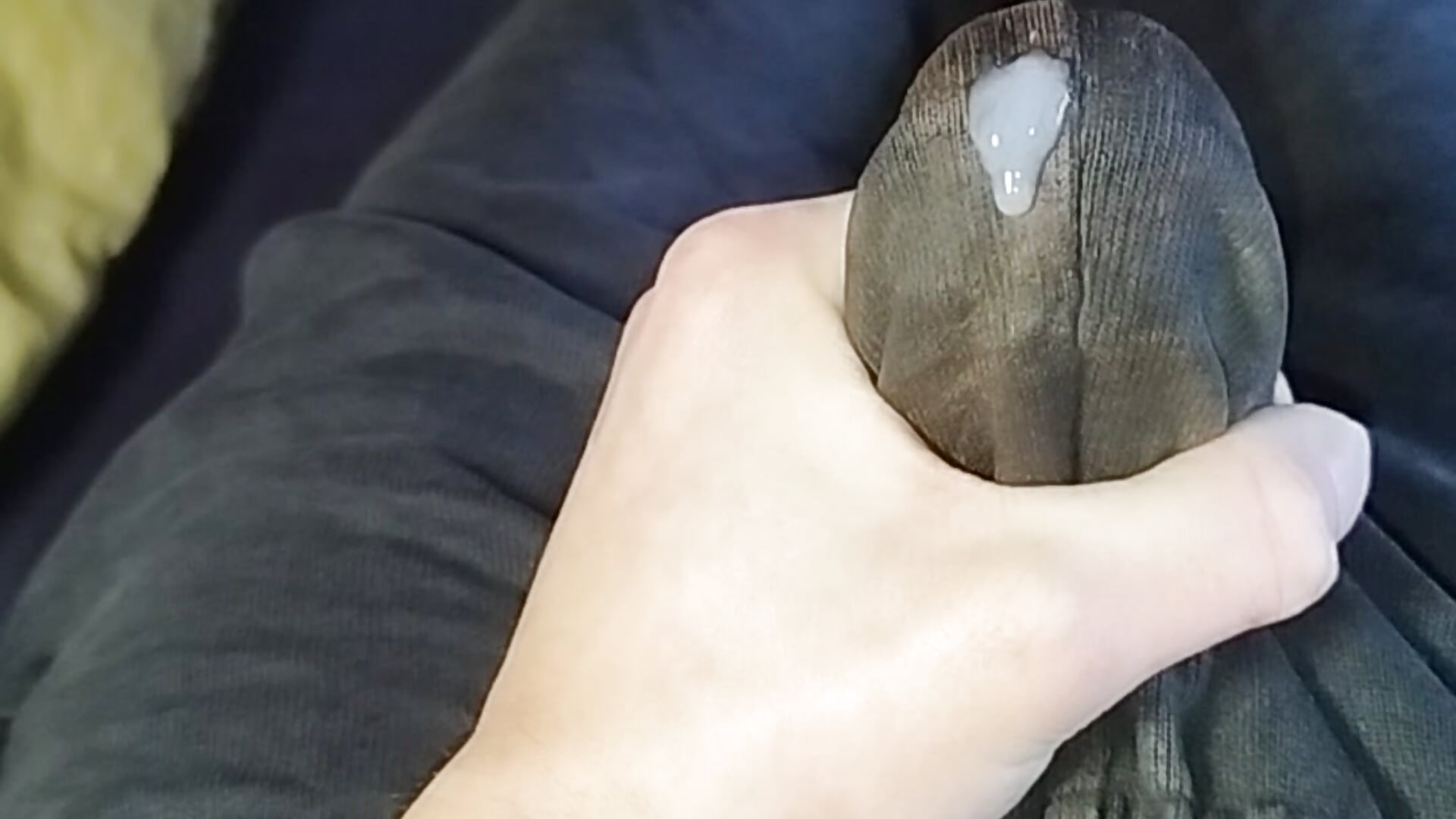 SQUIRT CUM INTO MY DIRTY, STINKY TRACKSUITS!!! I'M GOING TO CUM IN THEM!! :-O - відео від вебкаммоделі Crazzy_Maiky