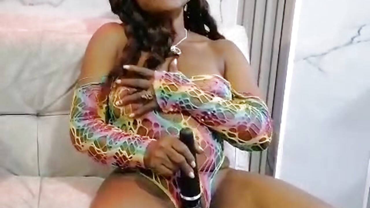 I am your favorite fantasy, come true - video av lola_hornei cam-modell