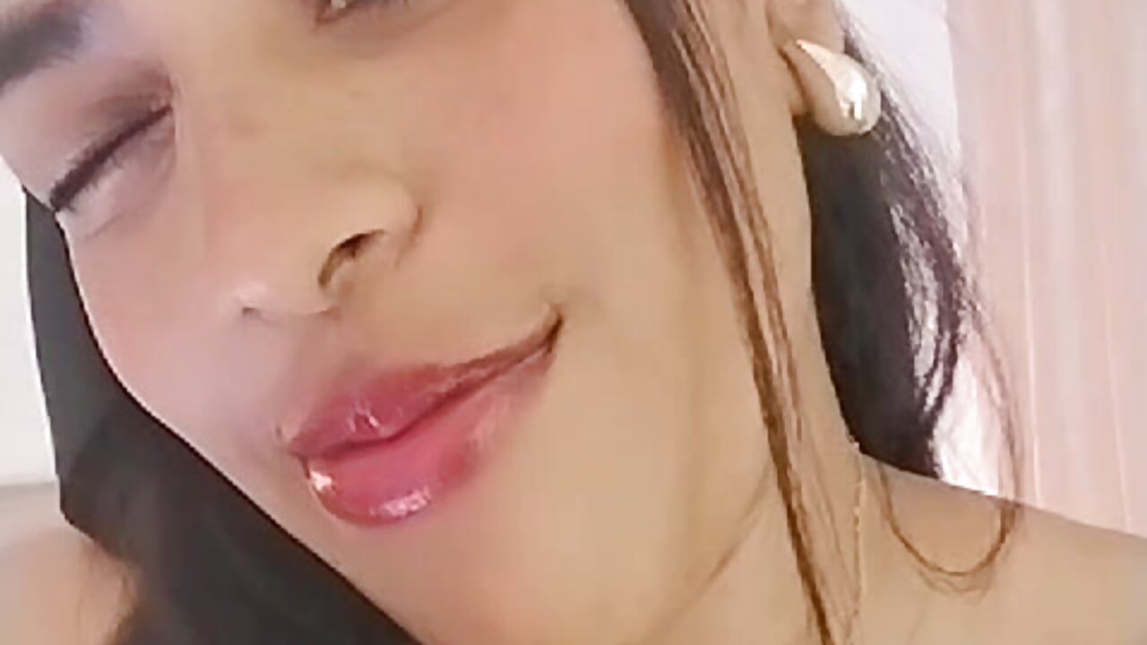 Come, let me see you, let me meet you, let me aspire to possess and have you for me - video by ViolethRammtein cam model