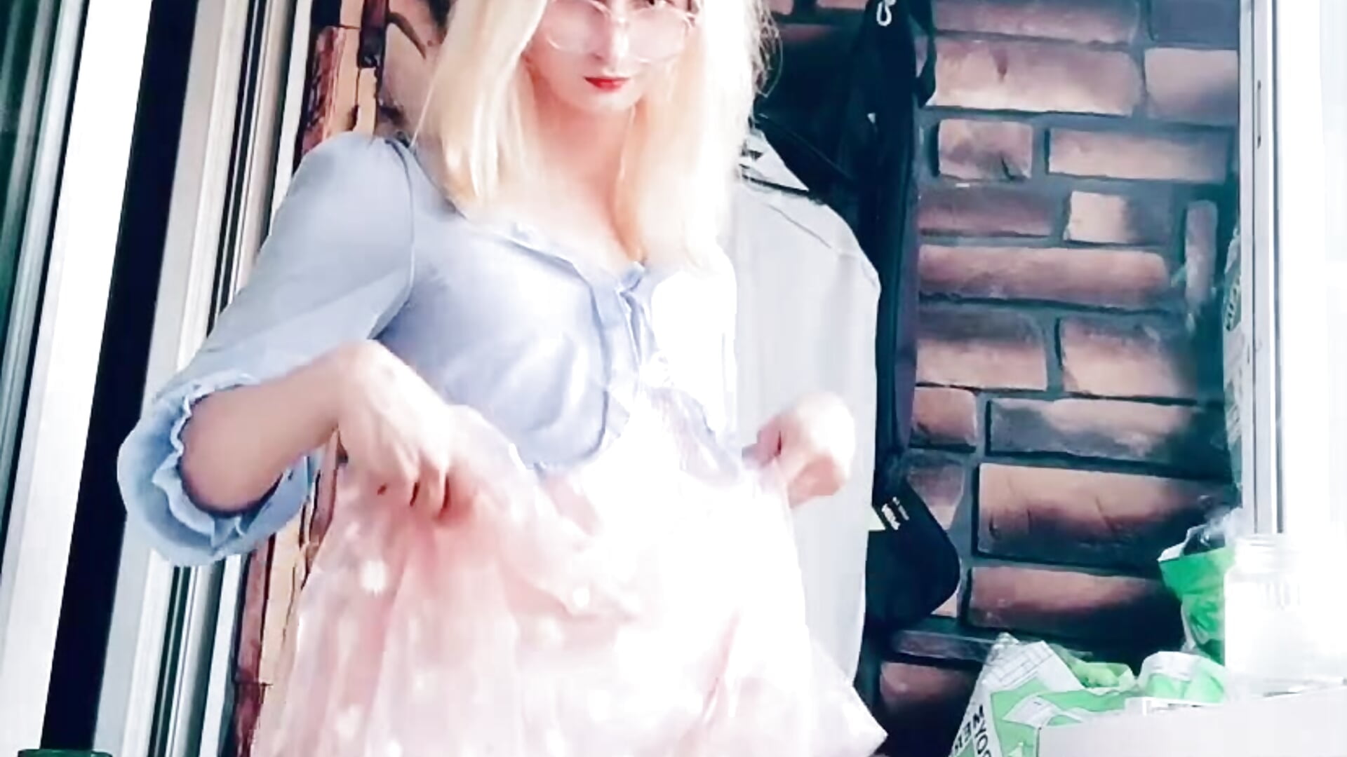 My surprise - clip cu AlicePinkhead model videochat