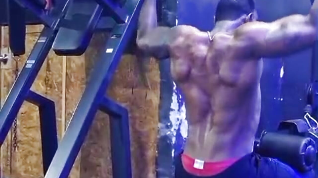 Fit - vidéo du modèle de showcams Joseph_Fit97