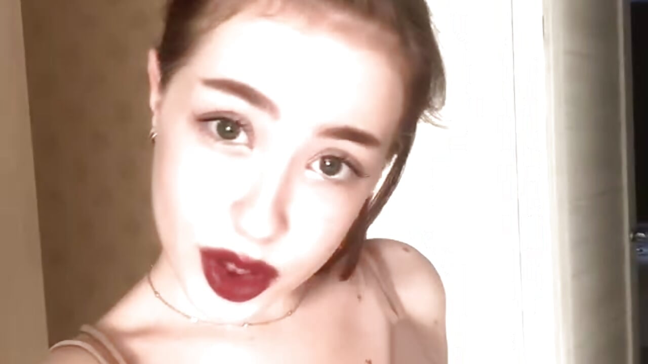 ♥♥♥ - video by JulianaBenham cam model