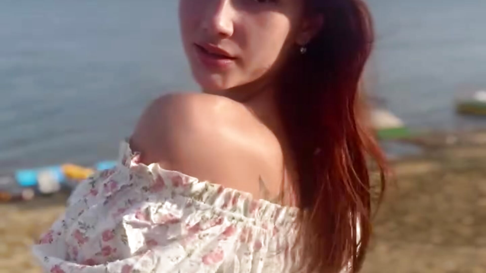 young and beautiful - video di AnaHoney modella di cam