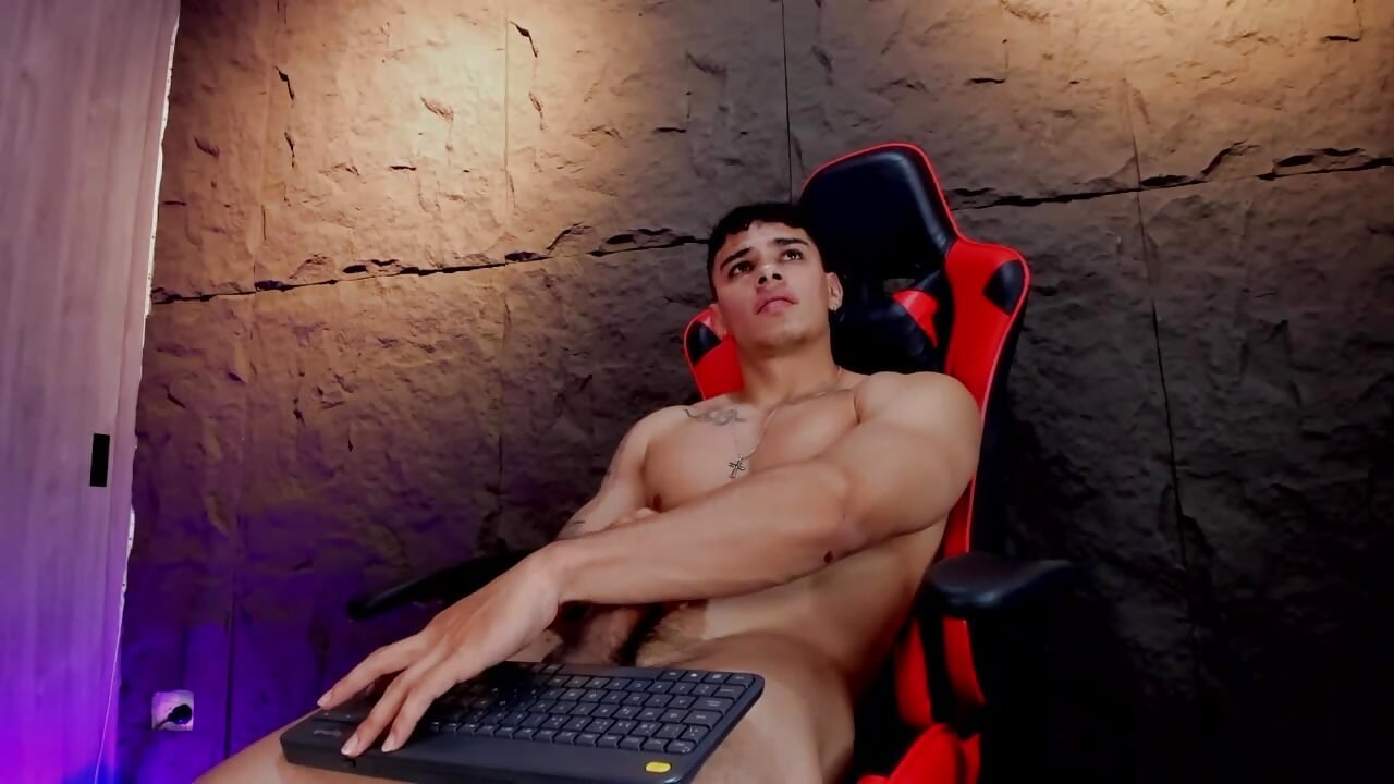 🔥 “Getting hotter every second… 👀✨” - Vídeo de joseph_boy, modelo de vídeos