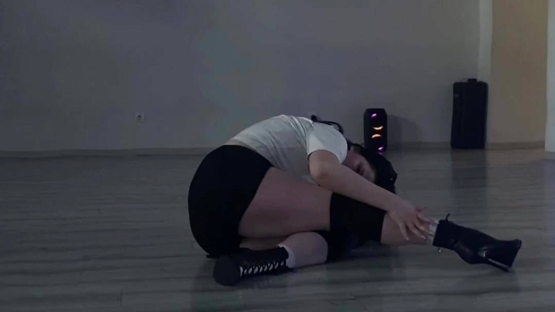 High heels dance 💃👠 - video by MaryAriel cam model