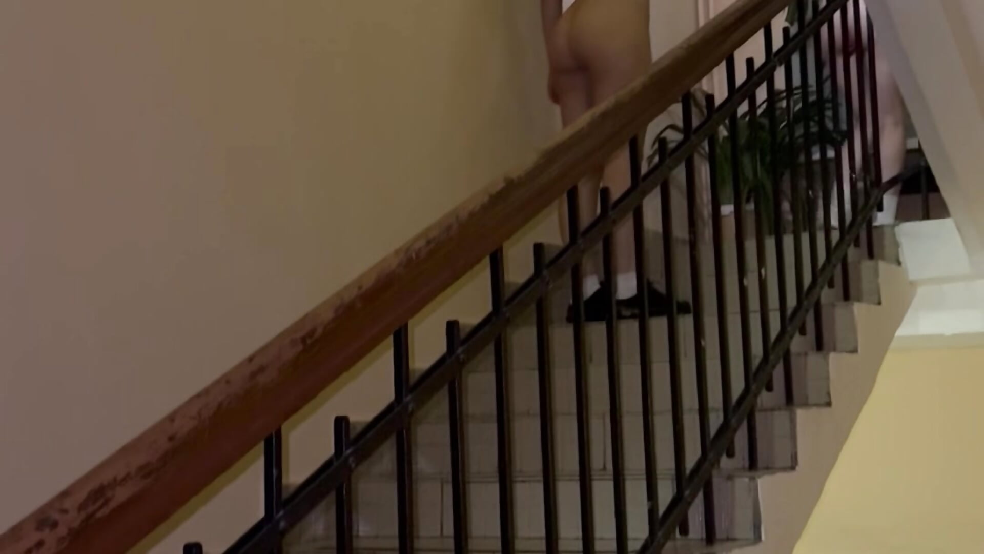 NAKED WALK on public stairs WITH SOFI 😈 - βίντεο μοντέλου Sophie_Avory