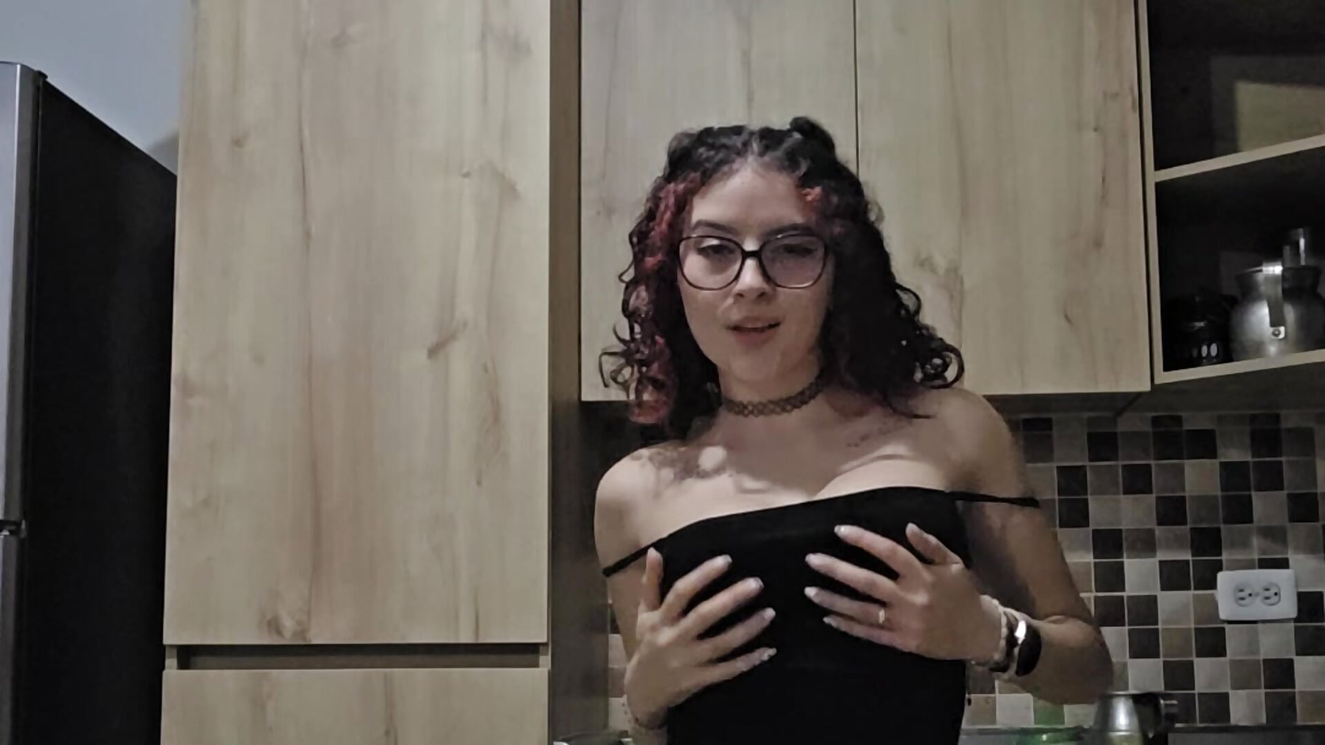 look under my dress while I dance – video od webkamerové modelky GabrielaMK