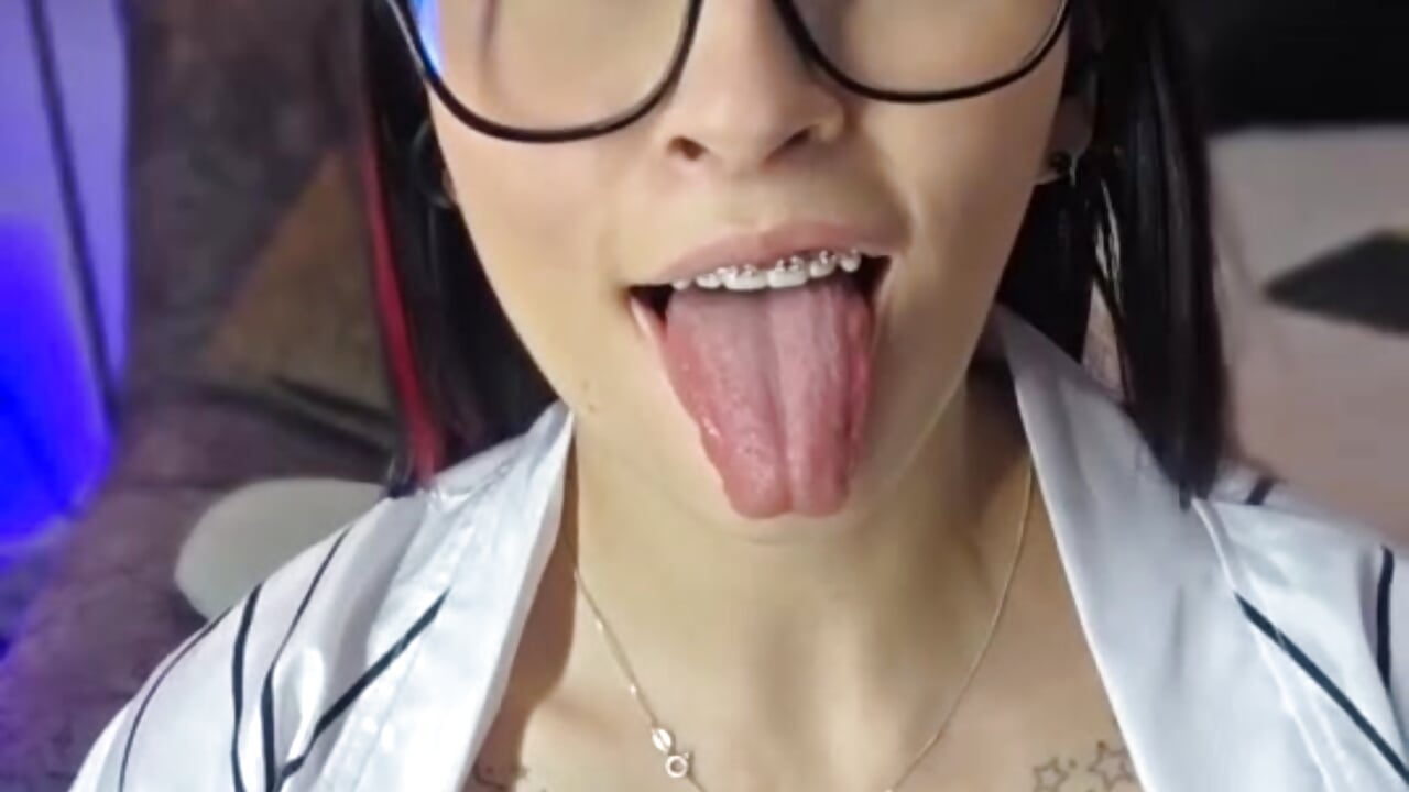 cum over  my  tits  bb   i love flex  my tits