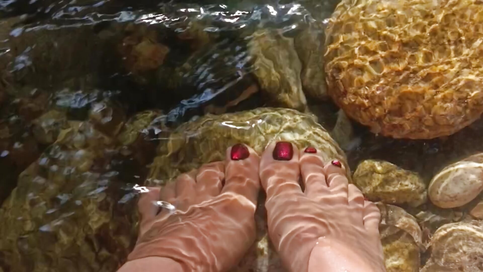 ✨Wet feet 🌊👣 — filmik LadyAvalon, modela(-lki) na kamerkach