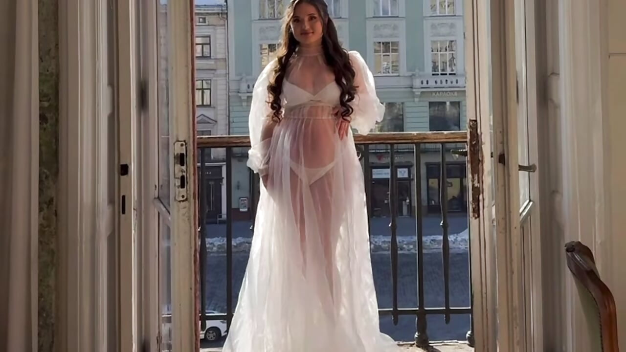 ScreenRecording_02-01-2026 16-01-05_1 - βίντεο μοντέλου Felliciya