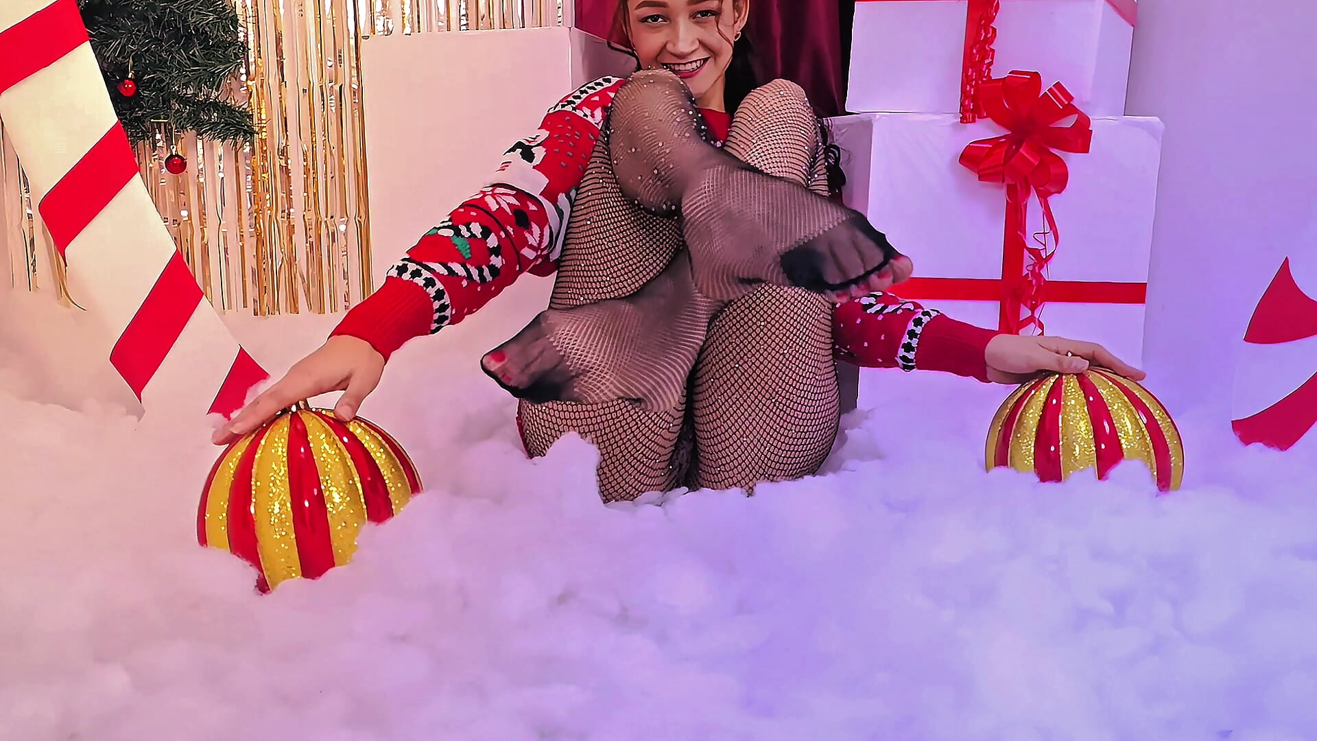 Merry Christmas 🧑‍🎄🎄 - video di SaaraBrown modella di cam