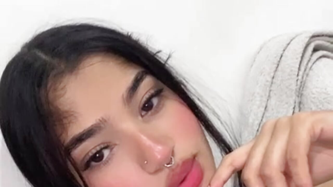 WhatsApp Video 2024-09-03 at 11,42,37 PM - video by charlotte_9999 cam model