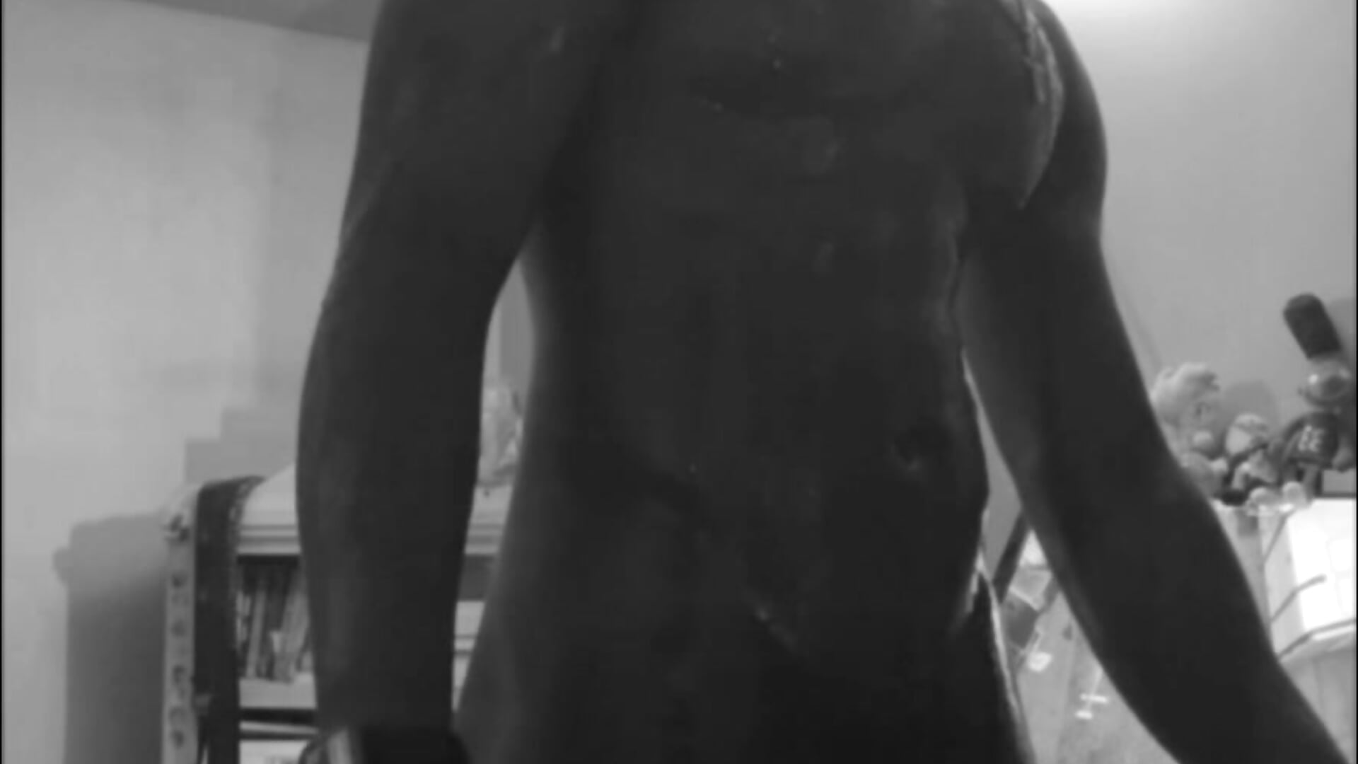 POURING BABY OIL ON MY BODY + SHOWING MY ASS