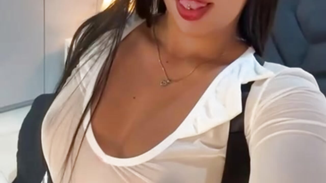 💼 Calendar full… of temptations 🐰 - วิดีโอโดย ElizabethRodriiguez โมเดลแคม