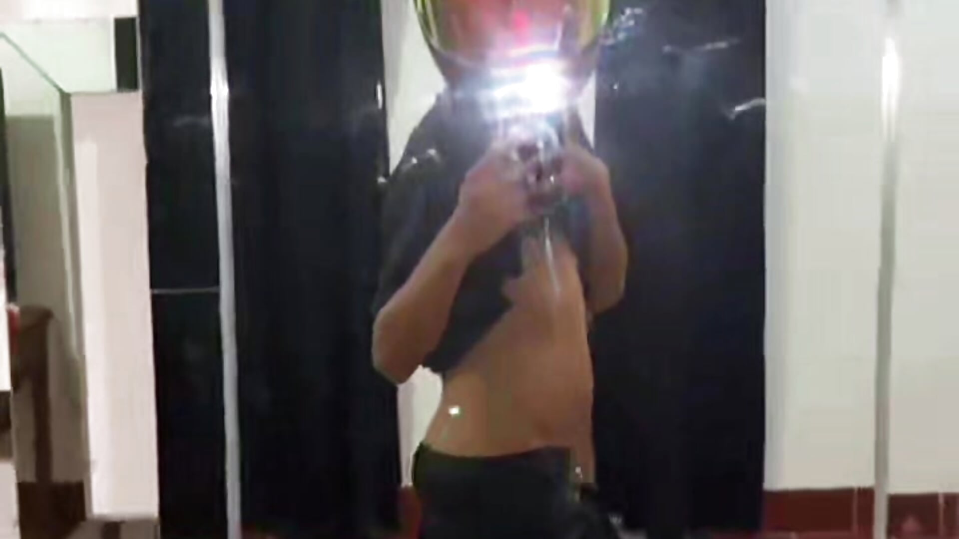 Ye - clip cu Juan_Hotcaliemte model videochat