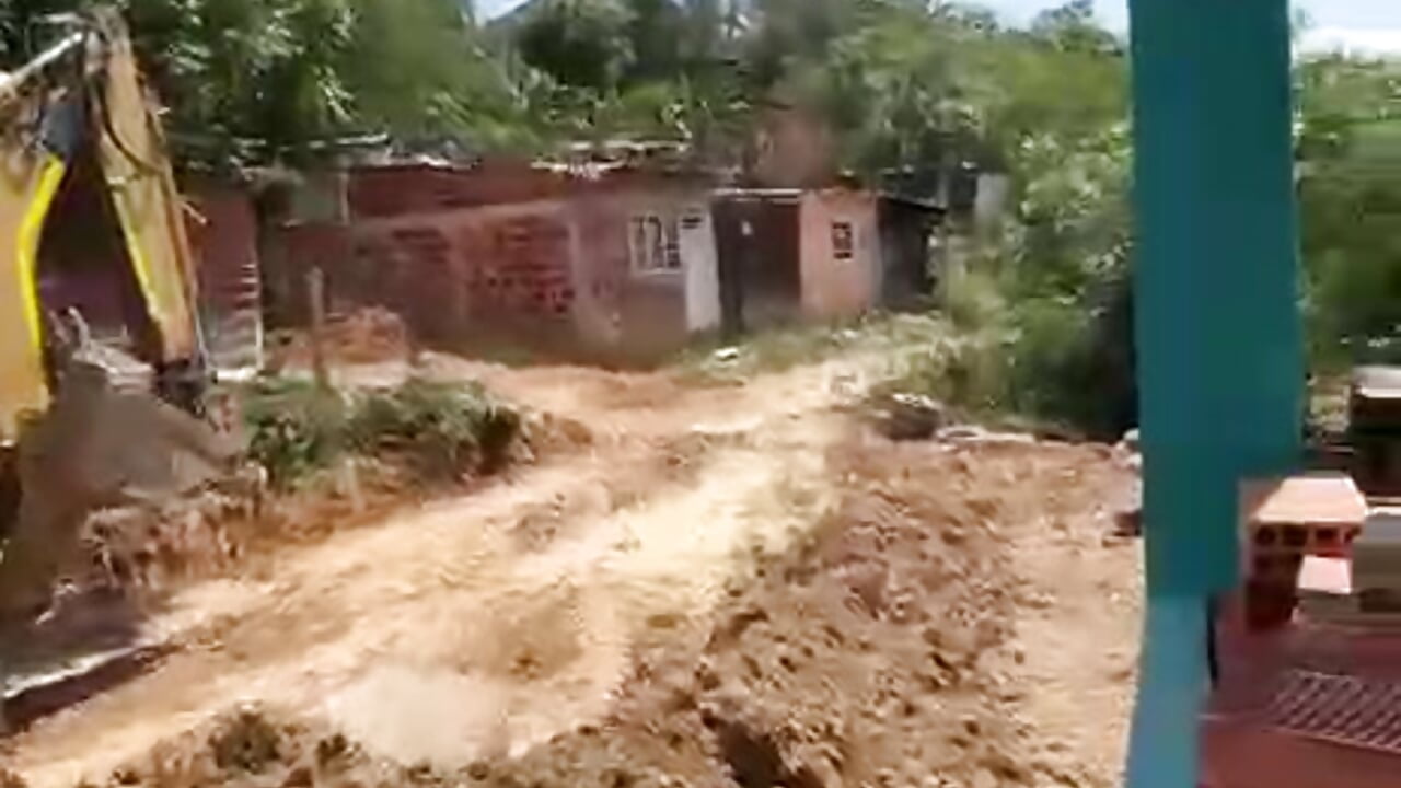 Here, supporting comfort, we are all united, we are human beings, to have a great quality of life in — filmik Juan_Hotcaliemte, modela(-lki) na kamerkach