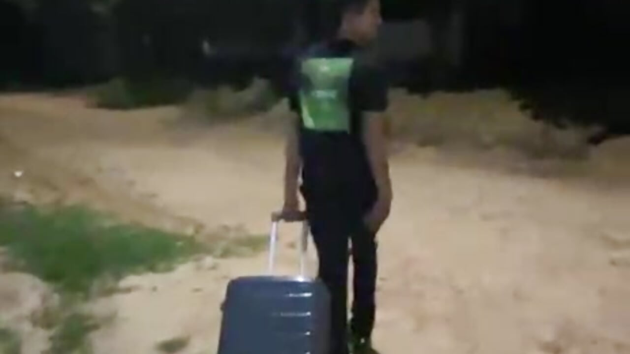 They ate some suitcases here. 🧳🧳It means having many trips in 2026, a Colombian tradition. 🇨🇴 - video by Juan_Hotcaliemte cam model
