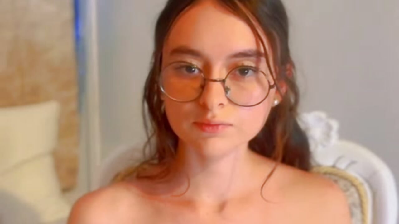 WhatsApp Video 2024-07-05 at 6,48,45 PM - vídeo de la modelo de cam Khalifa_fletcher